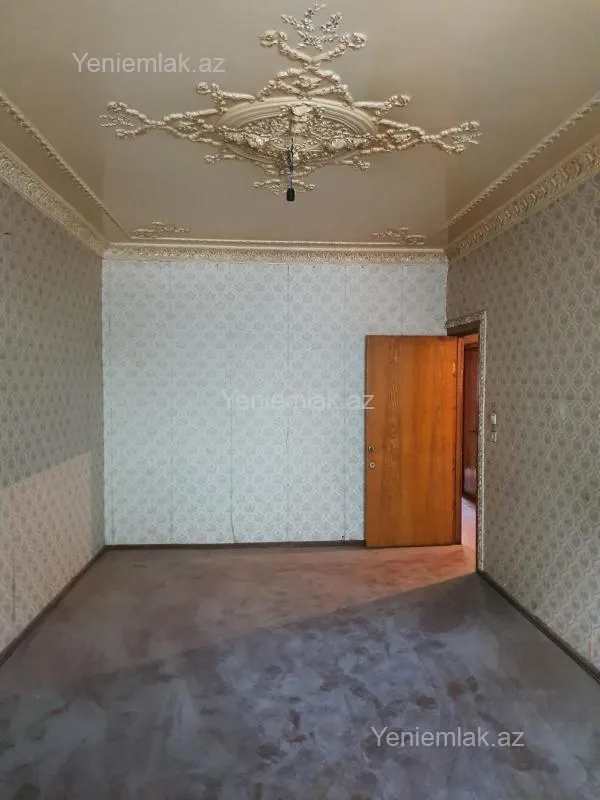 Satılır 3 otaqlı köhnə tikili 80 m²