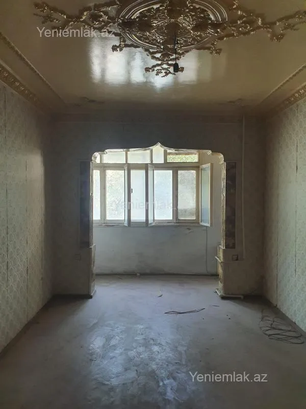 Satılır 3 otaqlı köhnə tikili 80 m²
