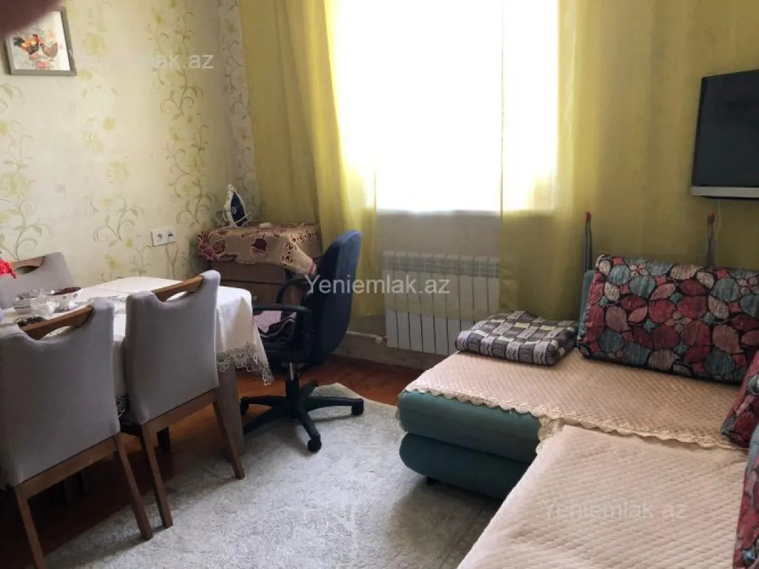 Satılır 2 otaqlı köhnə tikili 50.4 m²
