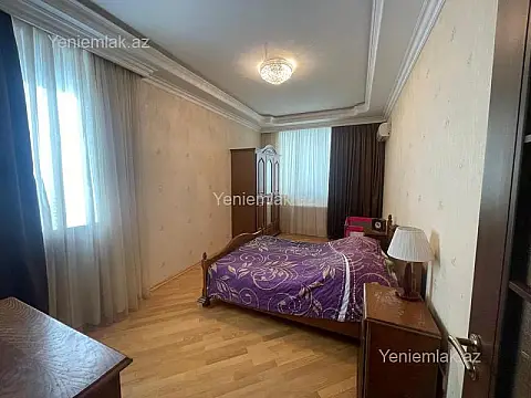Satılır 3 otaqlı yeni tikili 125 m²