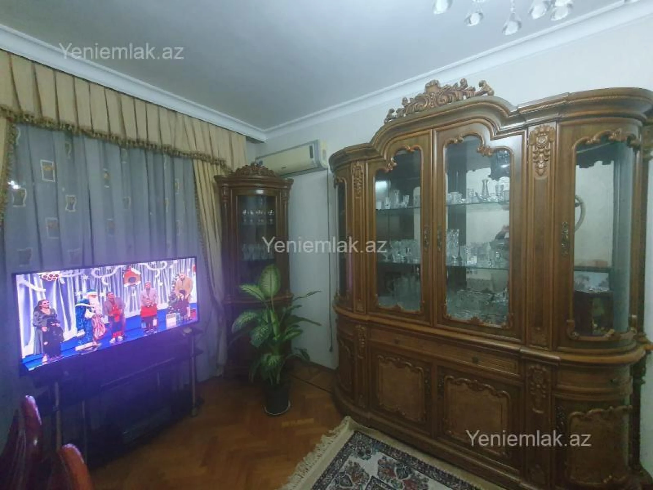 Satılır 4 otaqlı köhnə tikili 110 m²