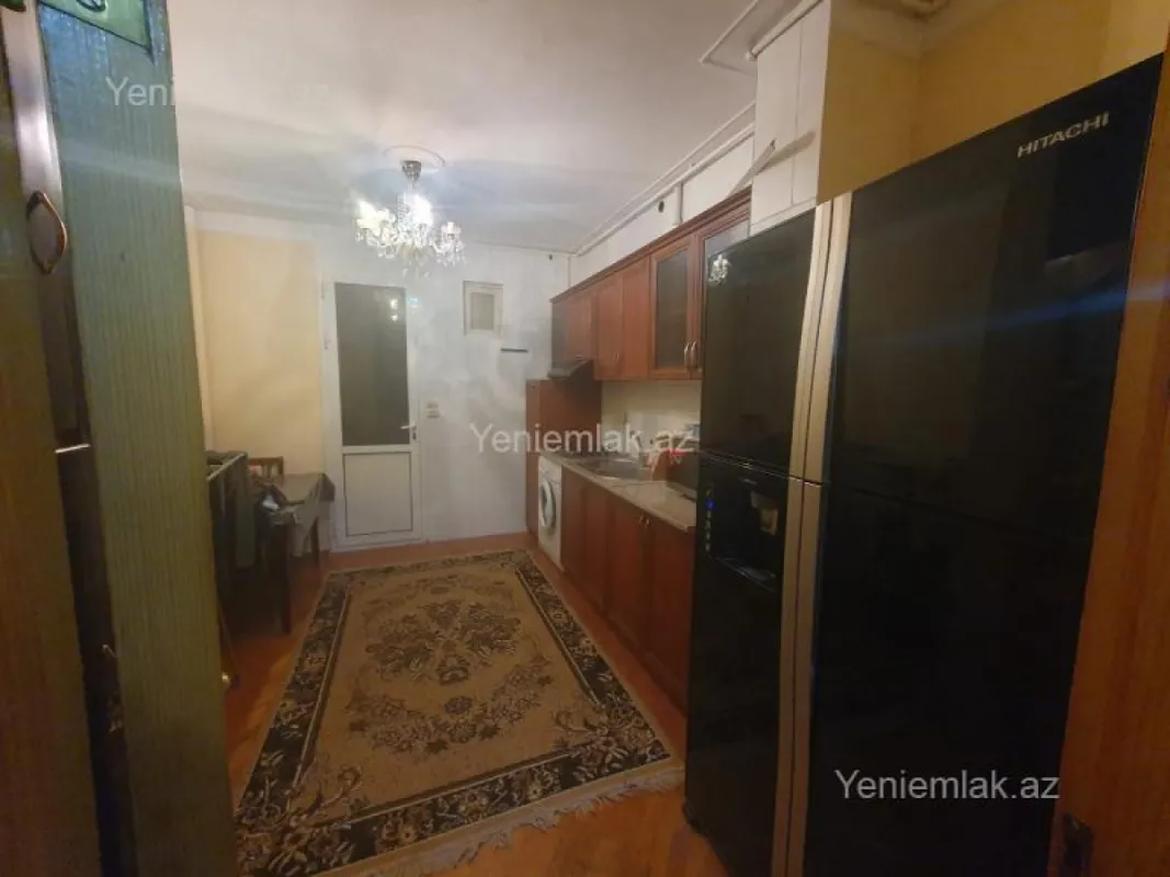 Satılır 4 otaqlı köhnə tikili 110 m²