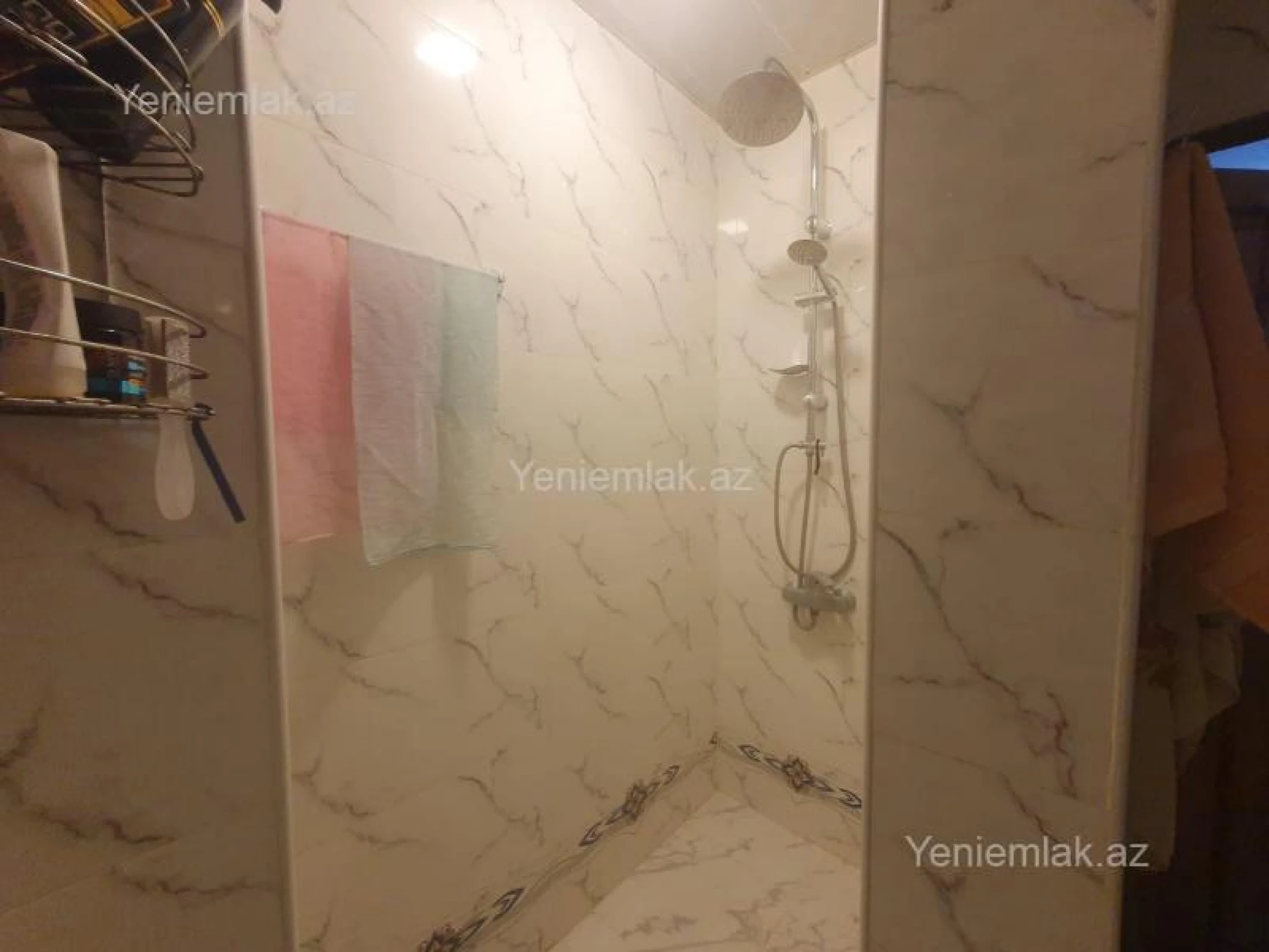 Satılır 4 otaqlı köhnə tikili 110 m²