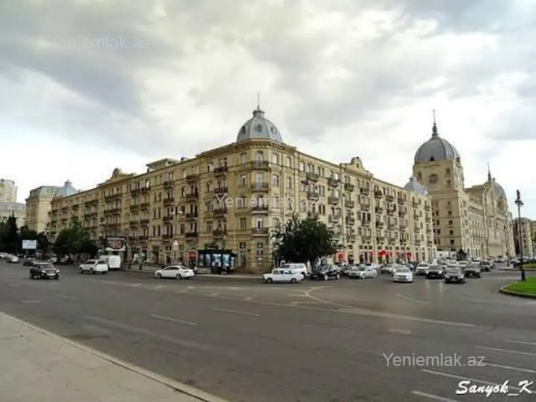 Satılır 3 otaqlı köhnə tikili 75 m²