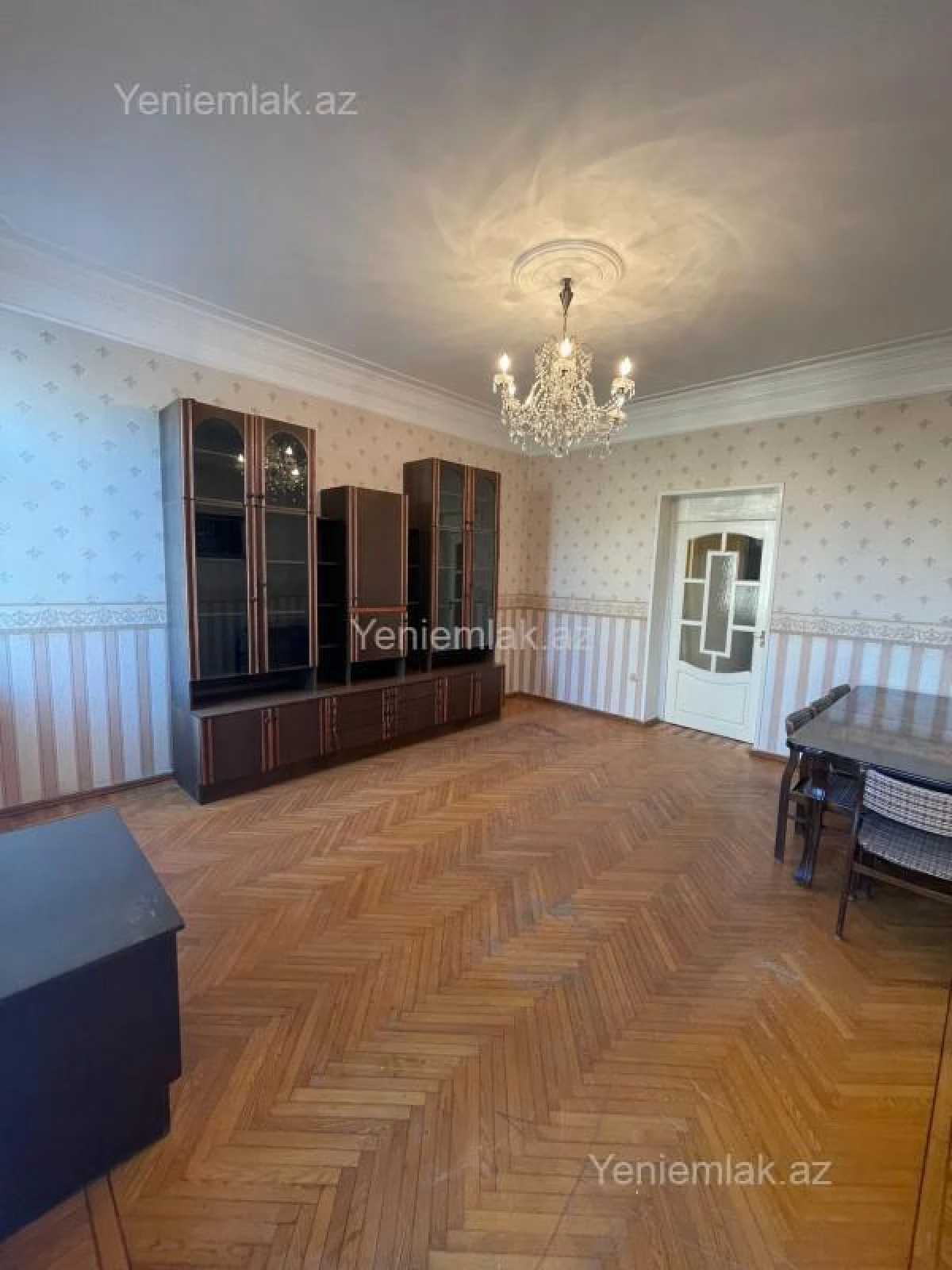 Satılır 3 otaqlı köhnə tikili 75 m²