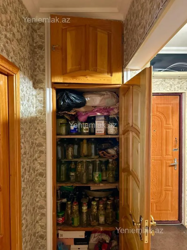 Satılır 3 otaqlı köhnə tikili 80 m²