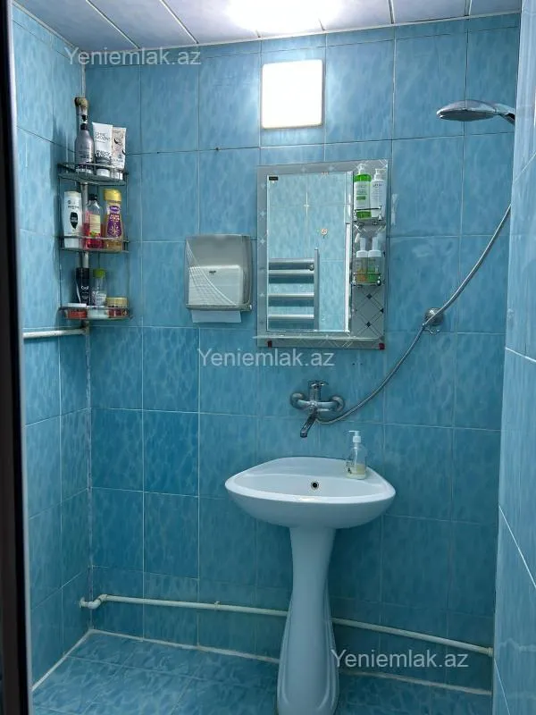 Satılır 3 otaqlı köhnə tikili 80 m²