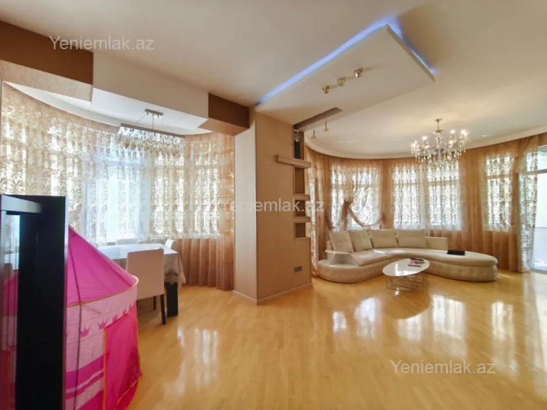 Satılır 2 otaqlı yeni tikili 130 m²