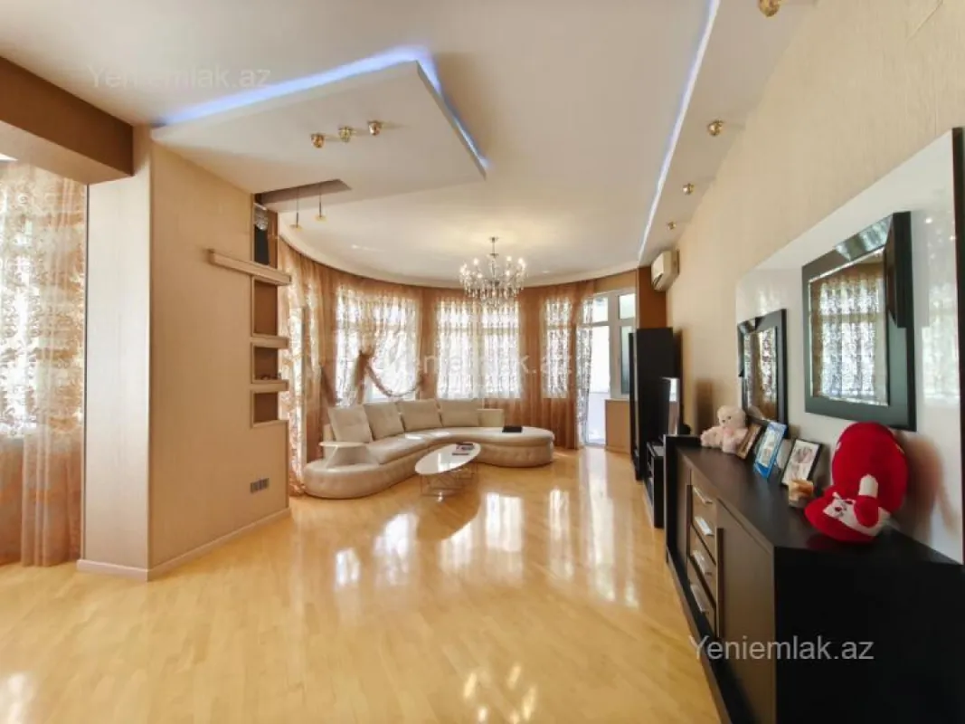 Satılır 2 otaqlı yeni tikili 130 m²