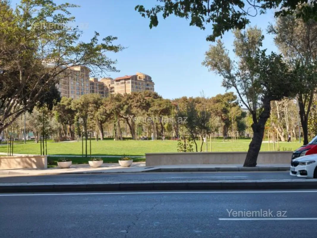 Satılır 2 otaqlı yeni tikili 130 m²