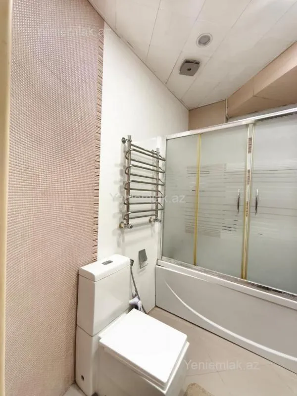 Satılır 2 otaqlı yeni tikili 130 m²