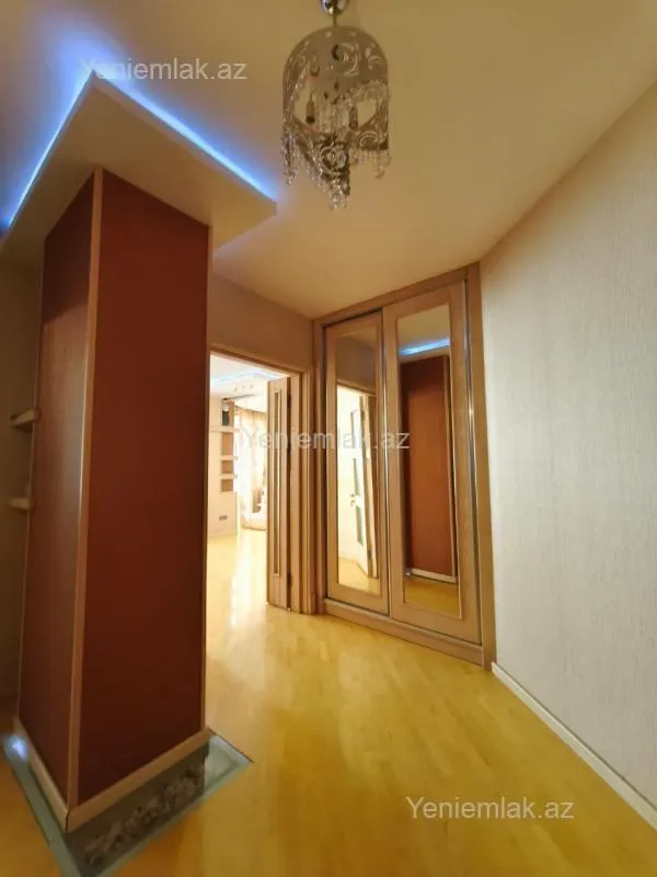 Satılır 2 otaqlı yeni tikili 130 m²