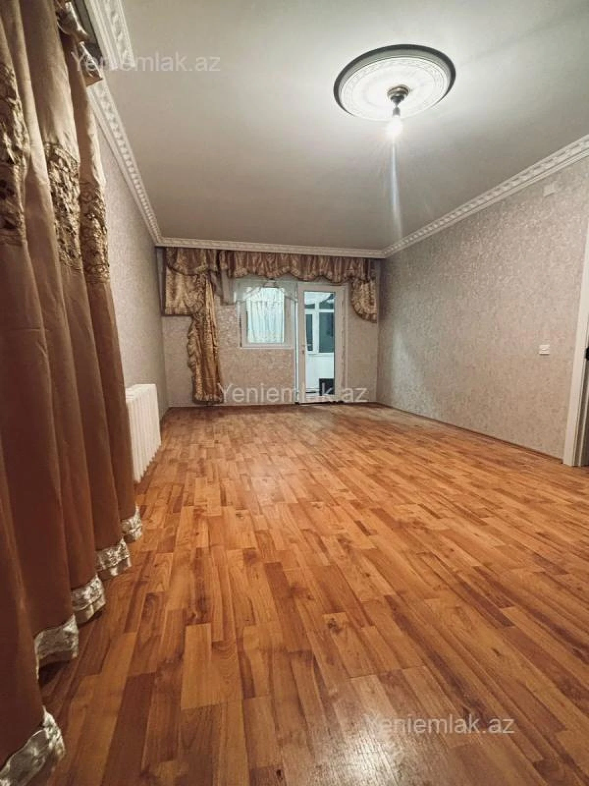 Satılır 2 otaqlı köhnə tikili 50 m²