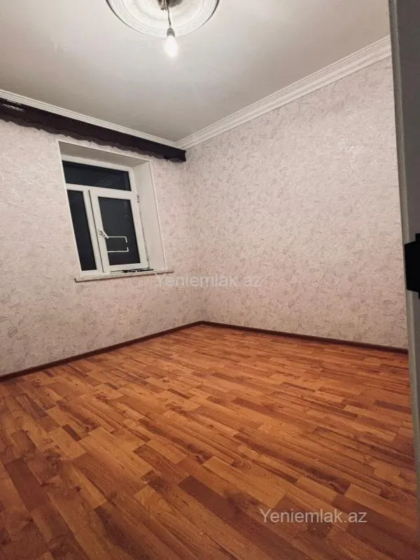 Satılır 2 otaqlı köhnə tikili 50 m²