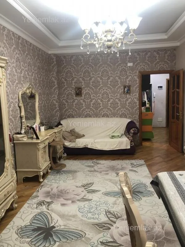 Satılır 3 otaqlı yeni tikili 70 m²