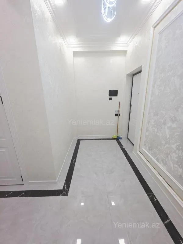 Satılır 3 otaqlı yeni tikili 75 m²