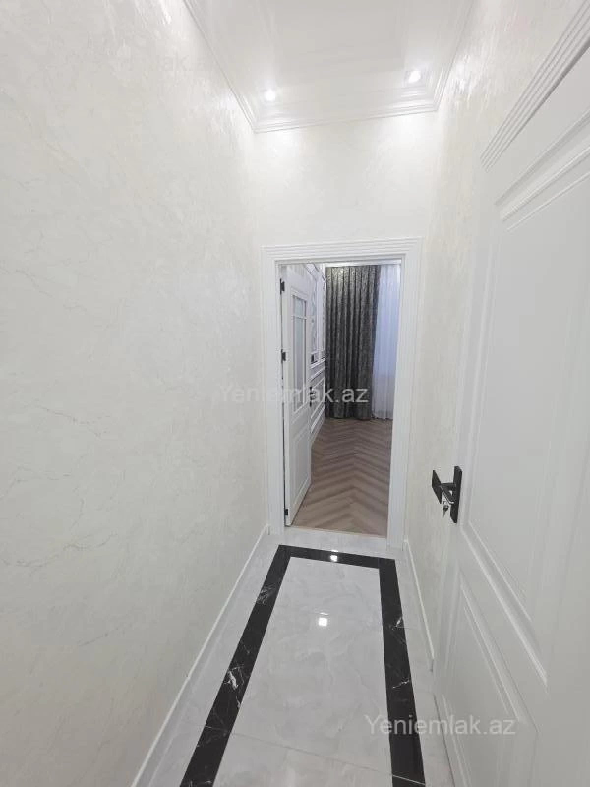 Satılır 3 otaqlı yeni tikili 75 m²