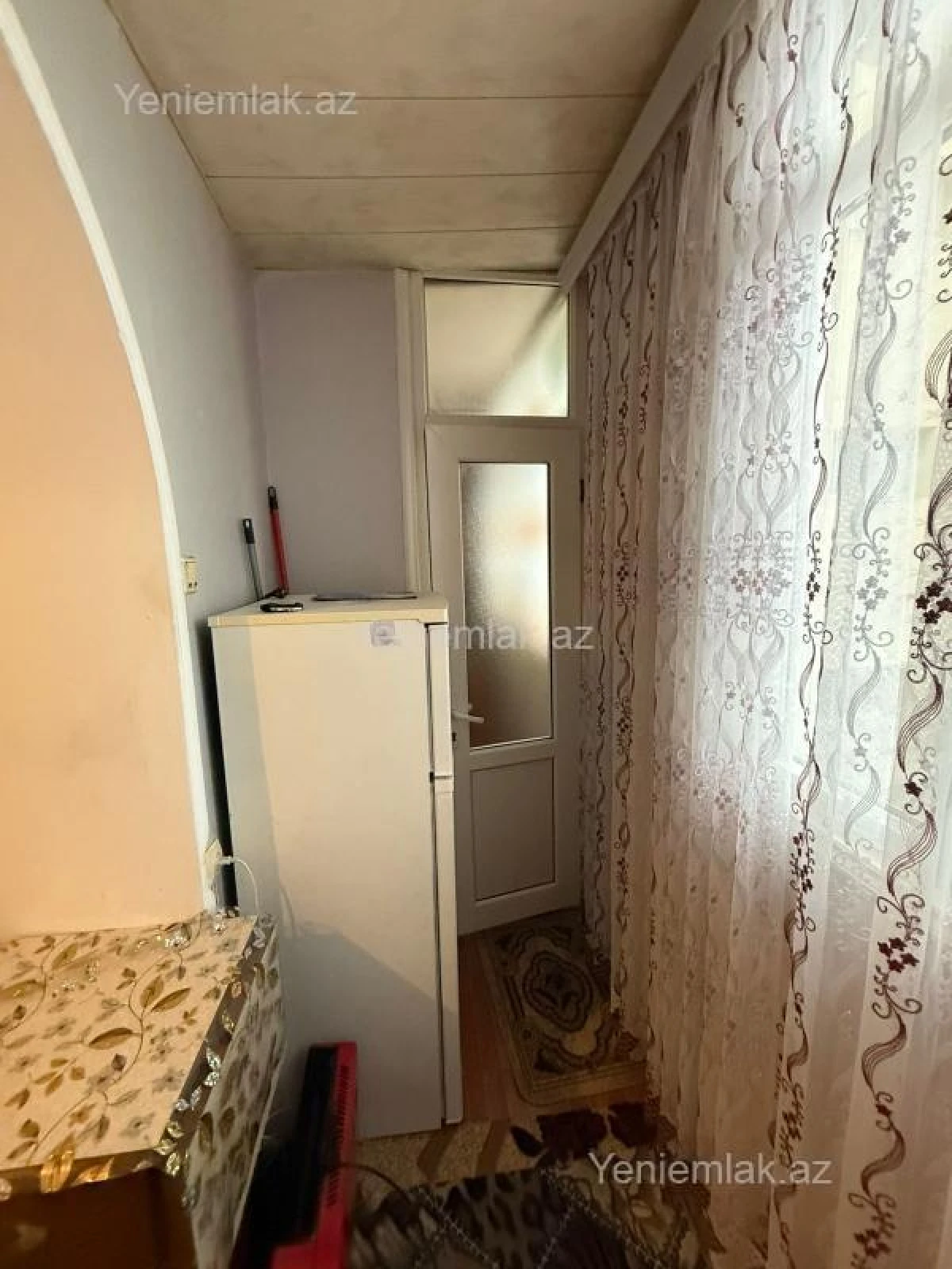 Satılır 1 otaqlı köhnə tikili 37 m²