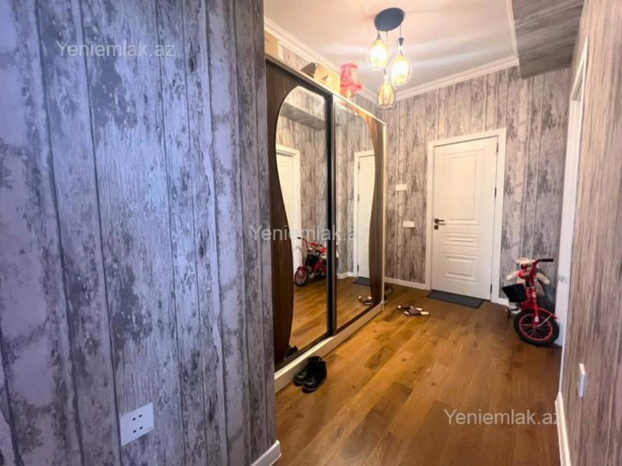 Satılır 3 otaqlı yeni tikili 75 m²