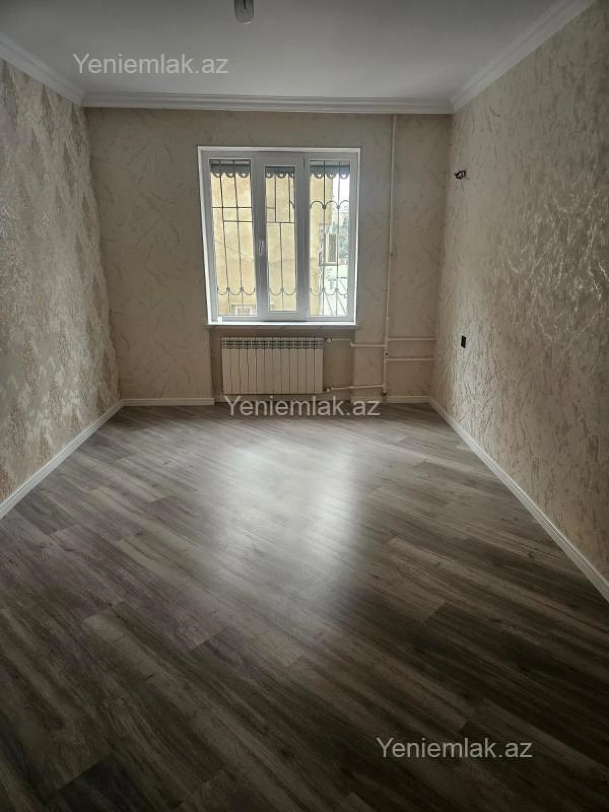 Satılır 3 otaqlı köhnə tikili 75 m²