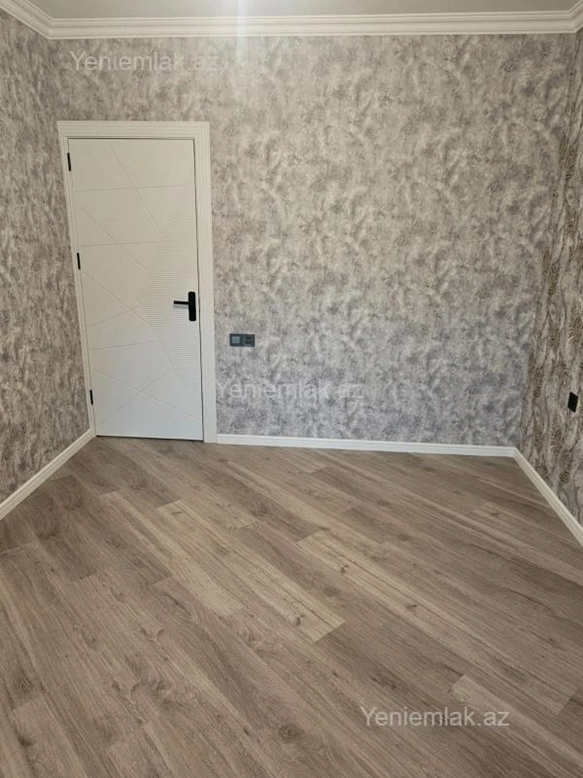 Satılır 3 otaqlı köhnə tikili 75 m²