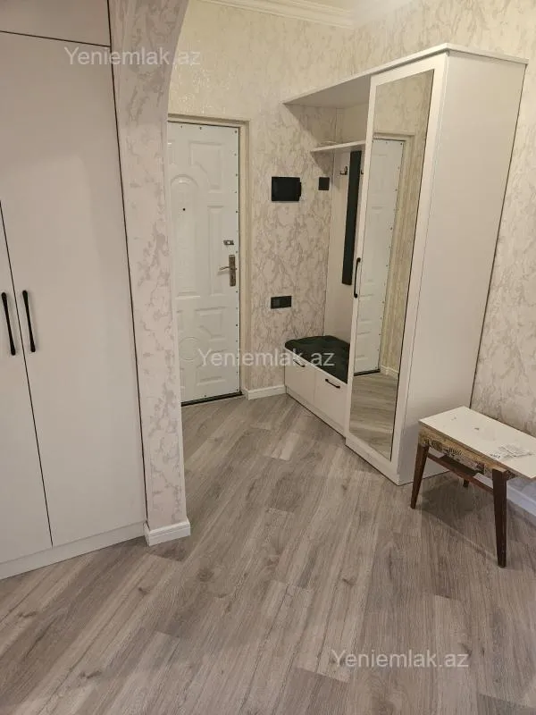 Satılır 3 otaqlı köhnə tikili 75 m²
