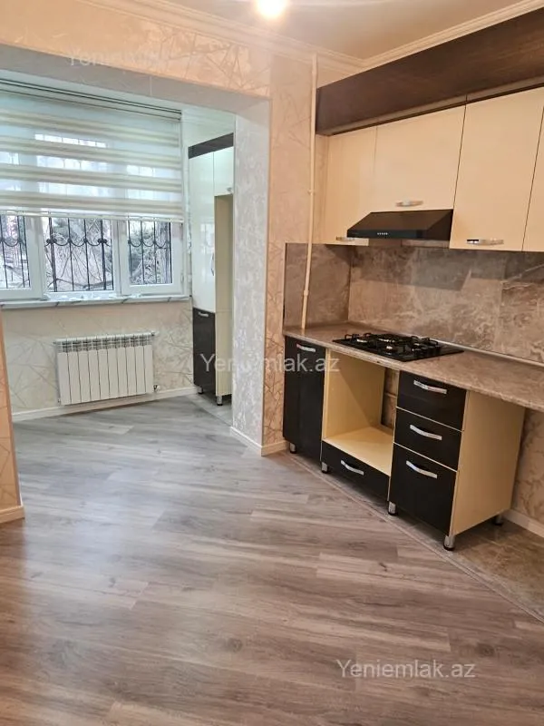 Satılır 3 otaqlı köhnə tikili 75 m²