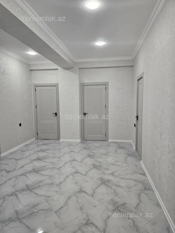 Satılır 3 otaqlı yeni tikili 127.5 m²
