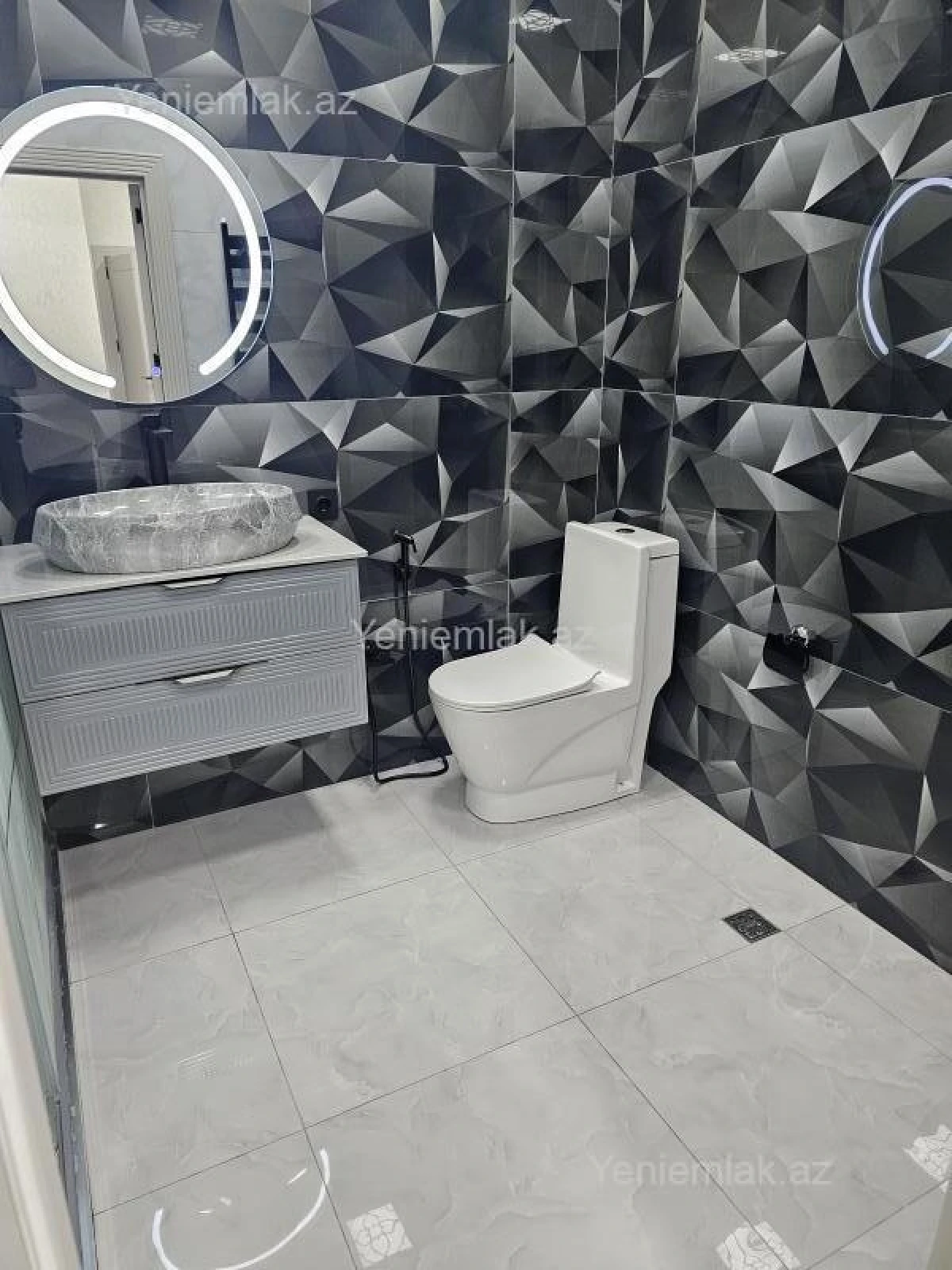 Satılır 3 otaqlı yeni tikili 127.5 m²