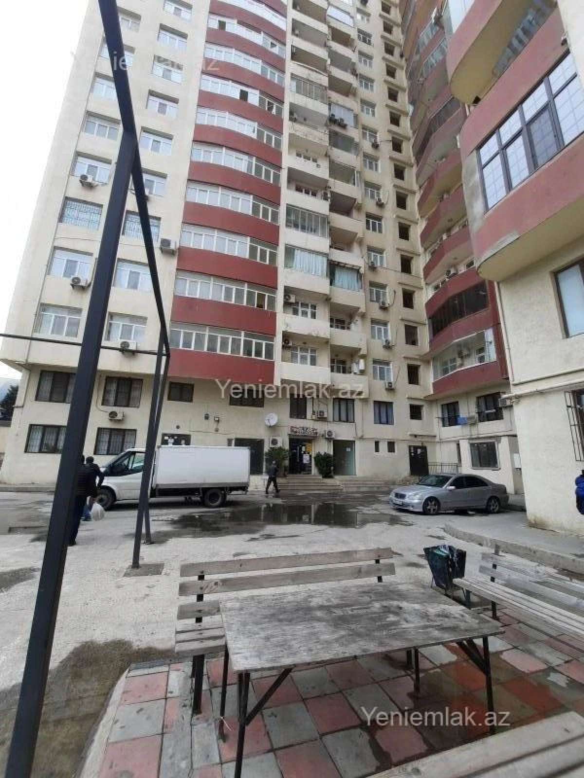 Satılır 2 otaqlı yeni tikili 72 m²