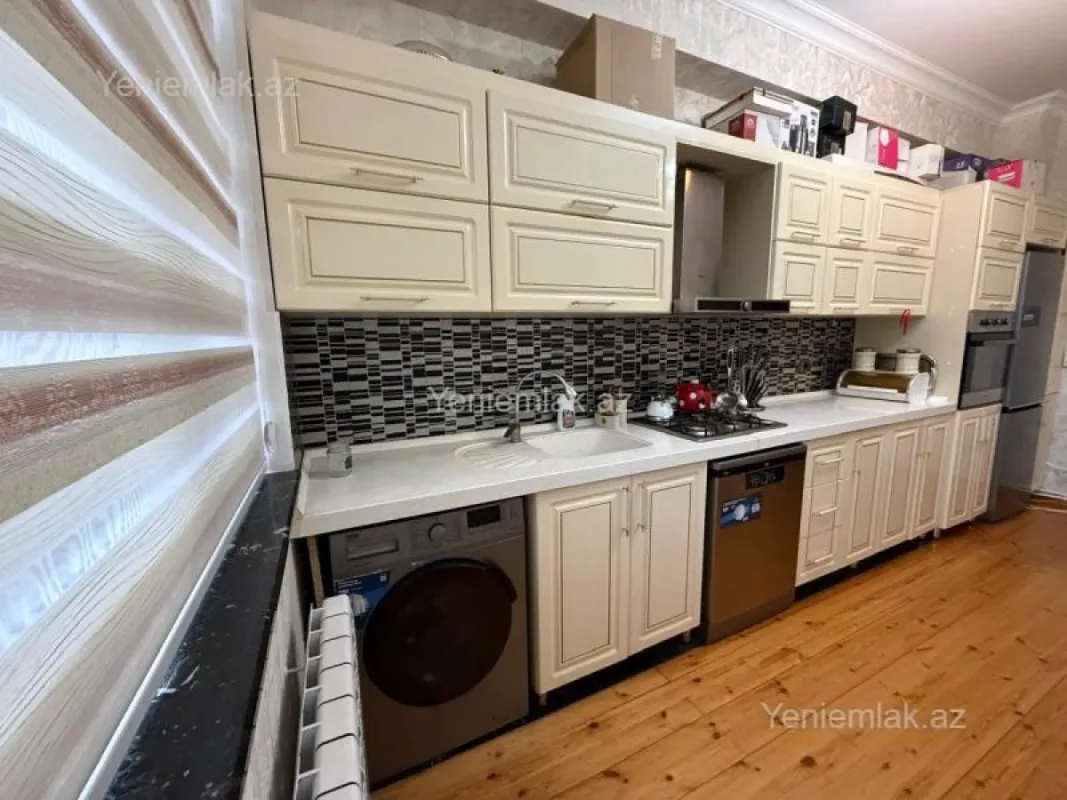 Satılır 2 otaqlı yeni tikili 72 m²