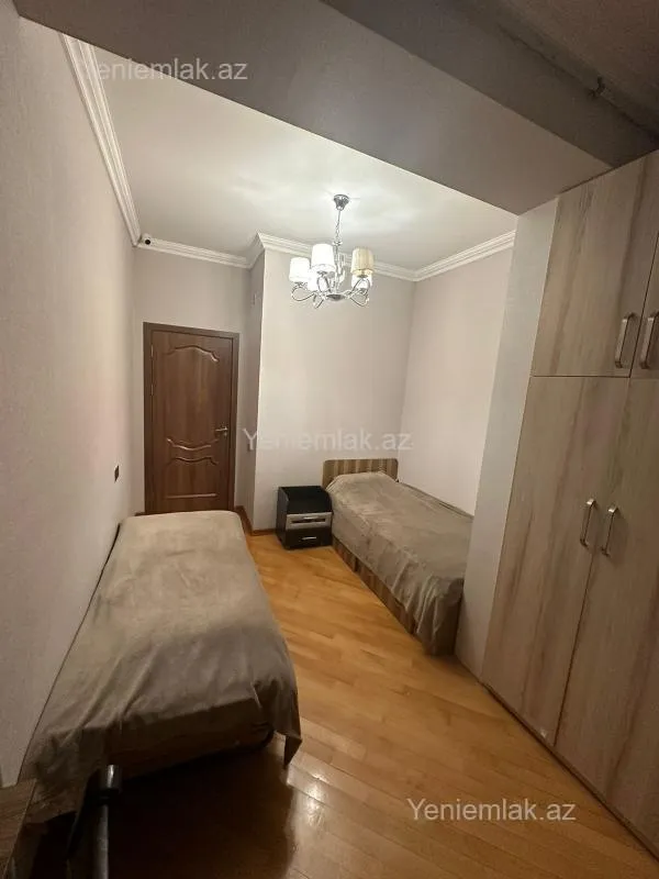 Satılır 3 otaqlı yeni tikili 82 m²