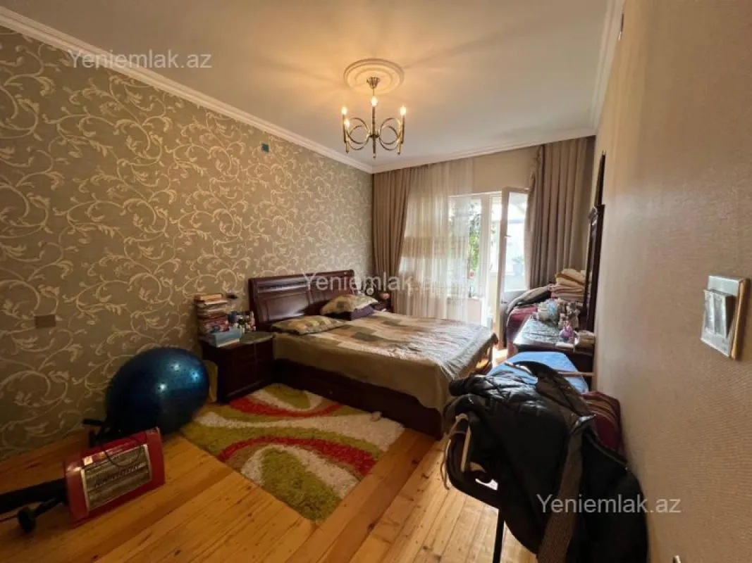 Satılır 3 otaqlı köhnə tikili 85 m²