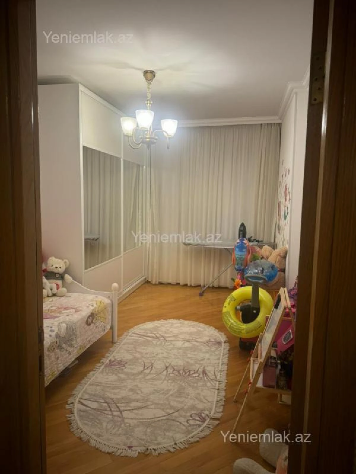 Satılır 3 otaqlı köhnə tikili 100 m²