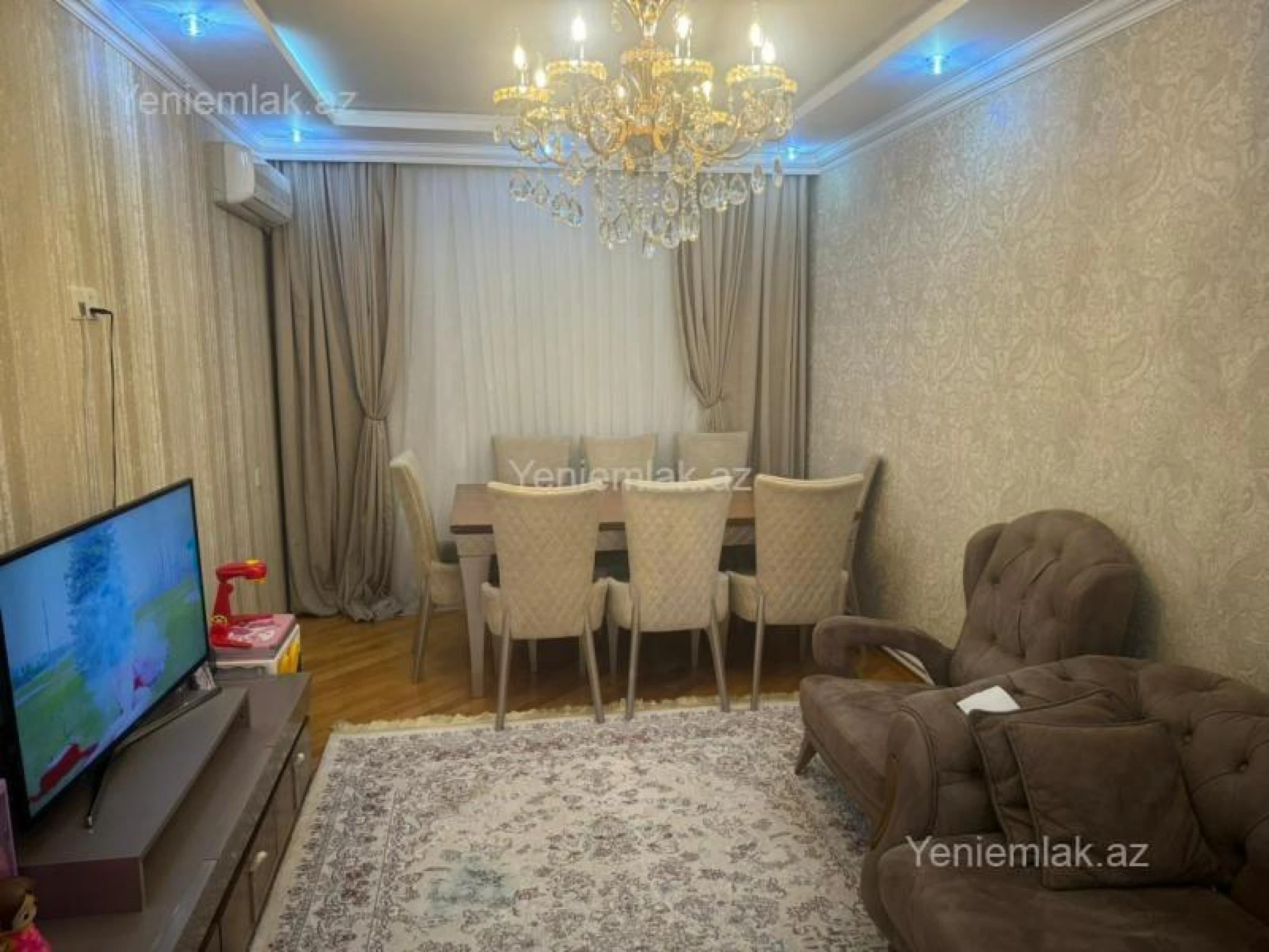 Satılır 3 otaqlı köhnə tikili 100 m²