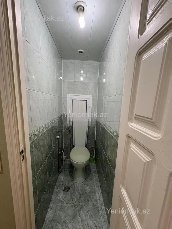 Satılır 4 otaqlı köhnə tikili 110 m²