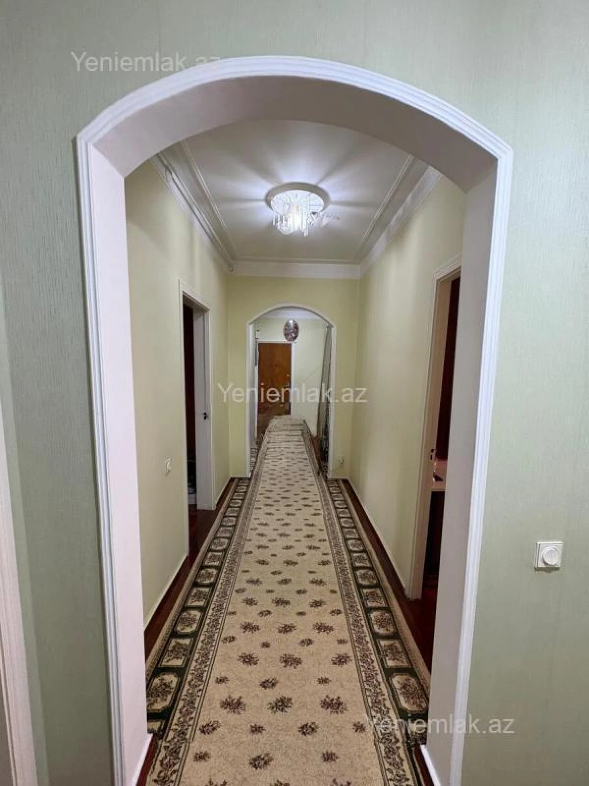 Satılır 4 otaqlı köhnə tikili 110 m²