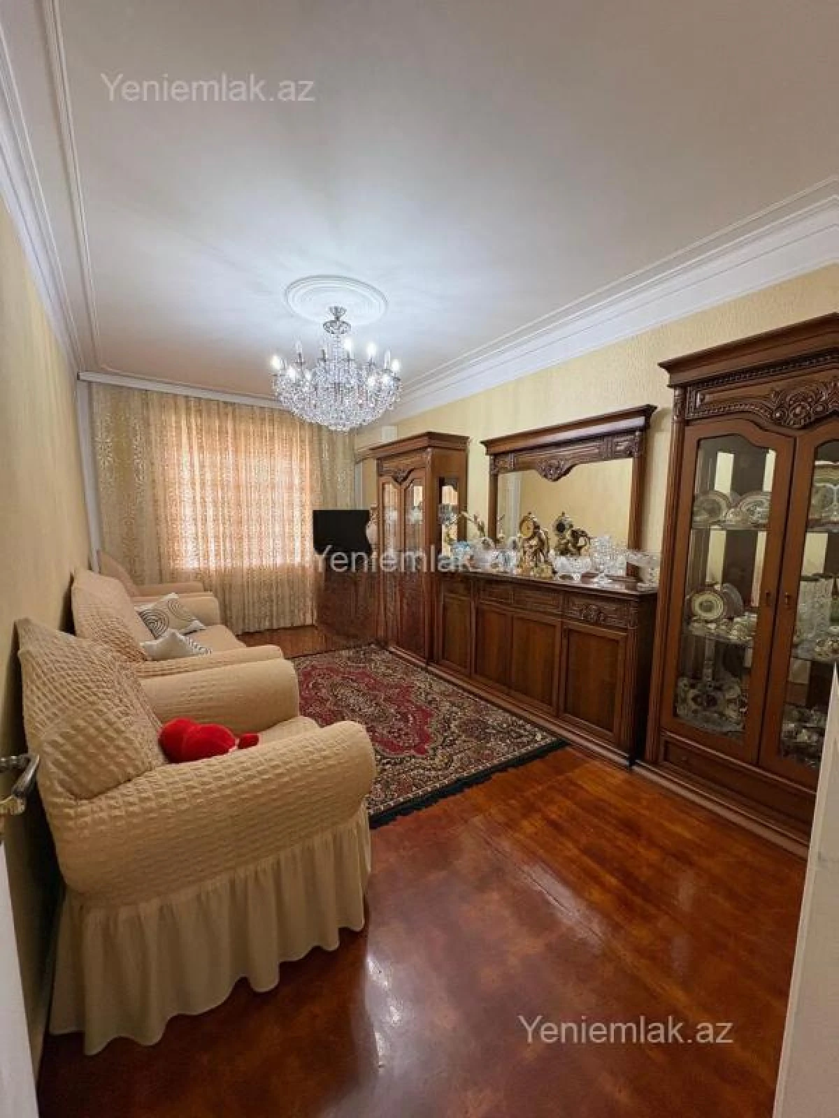 Satılır 4 otaqlı köhnə tikili 110 m²