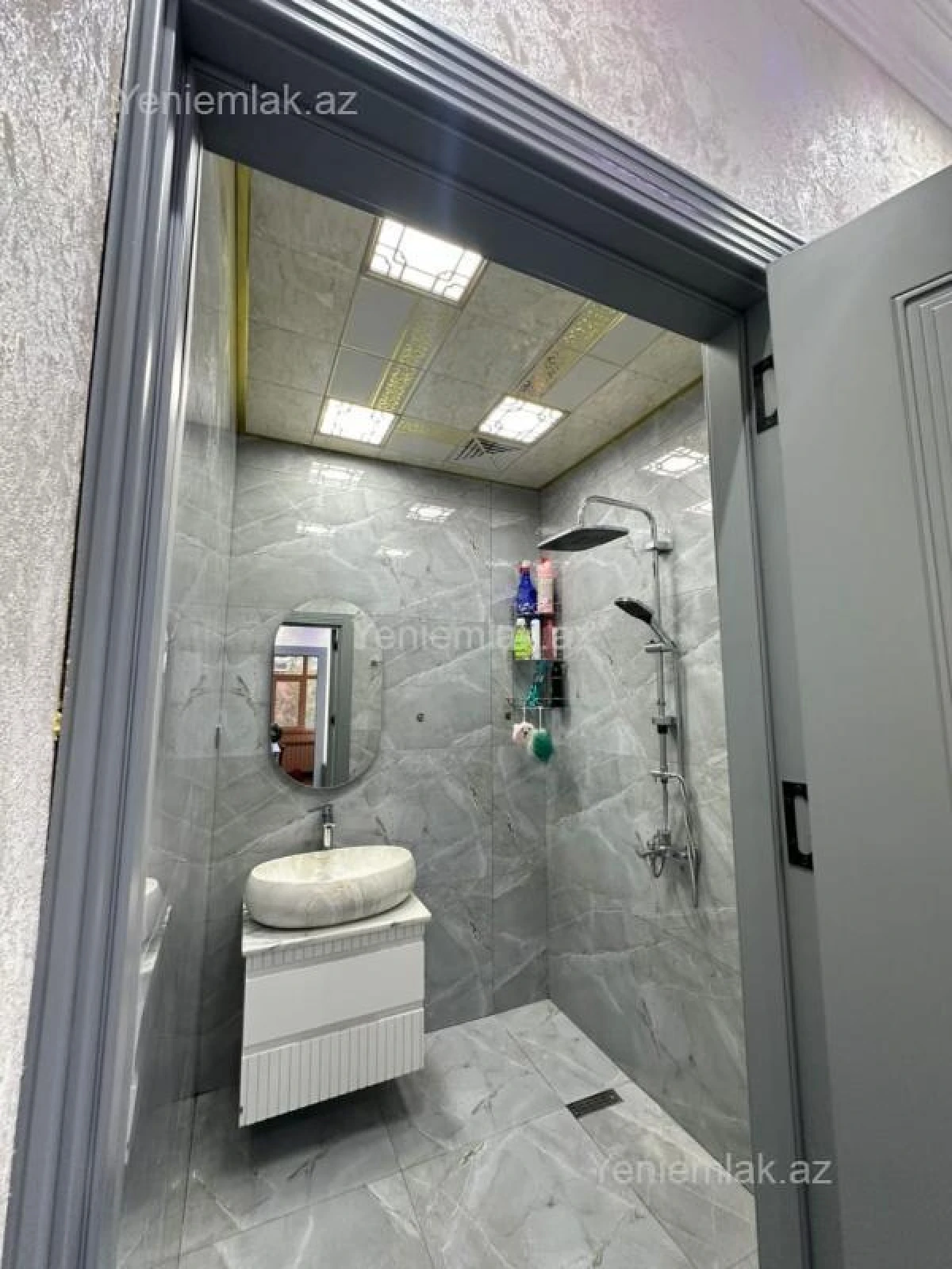 Satılır 4 otaqlı köhnə tikili 110 m²