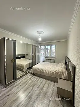 Satılır 4 otaqlı köhnə tikili 110 m²