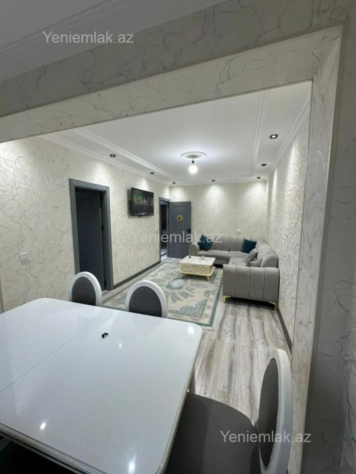 Satılır 4 otaqlı köhnə tikili 110 m²