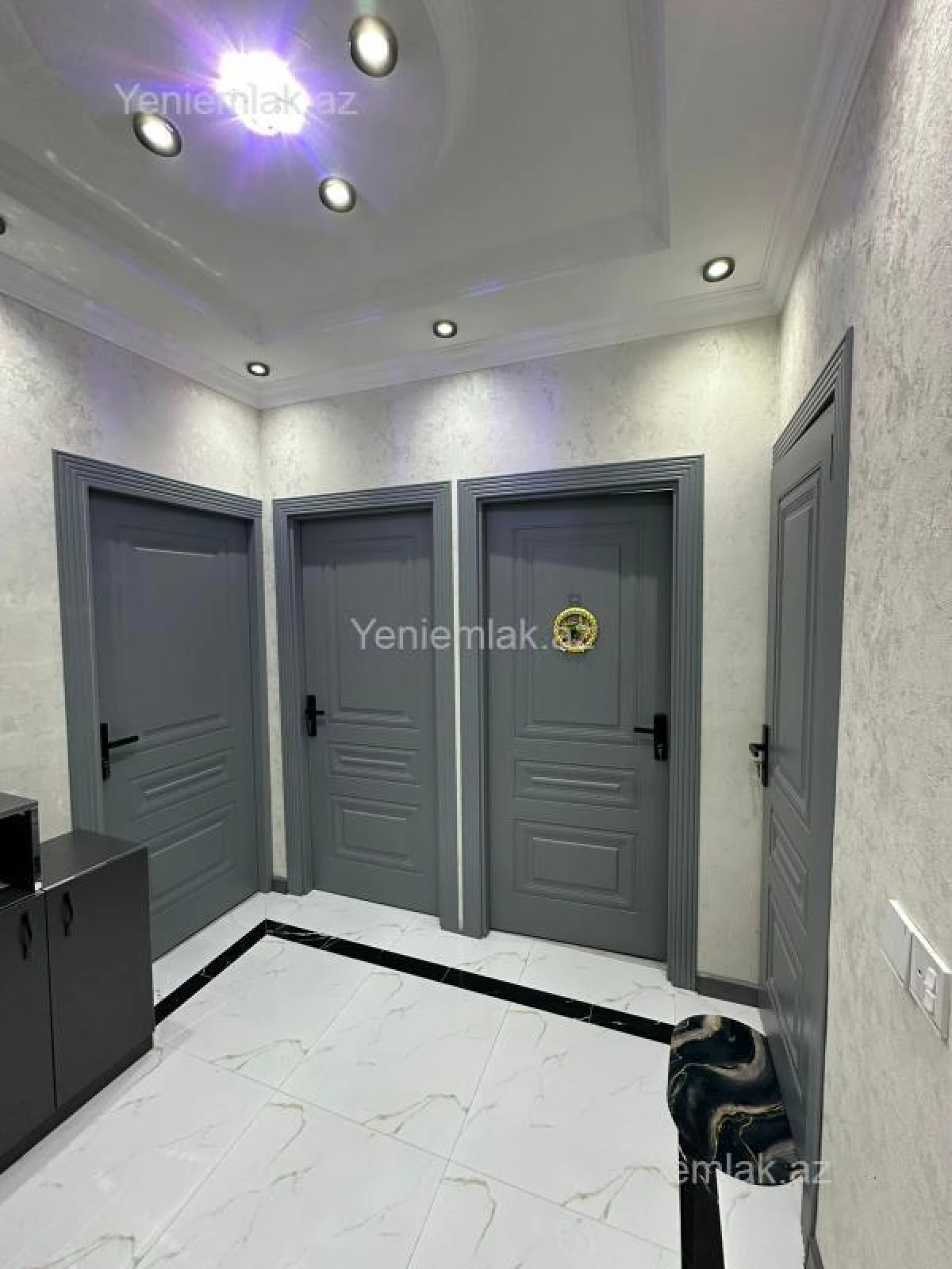 Satılır 4 otaqlı köhnə tikili 110 m²