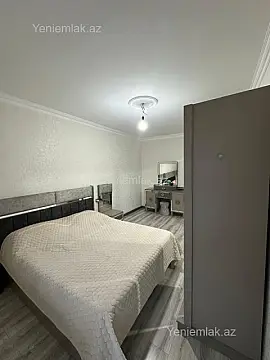 Satılır 4 otaqlı köhnə tikili 110 m²