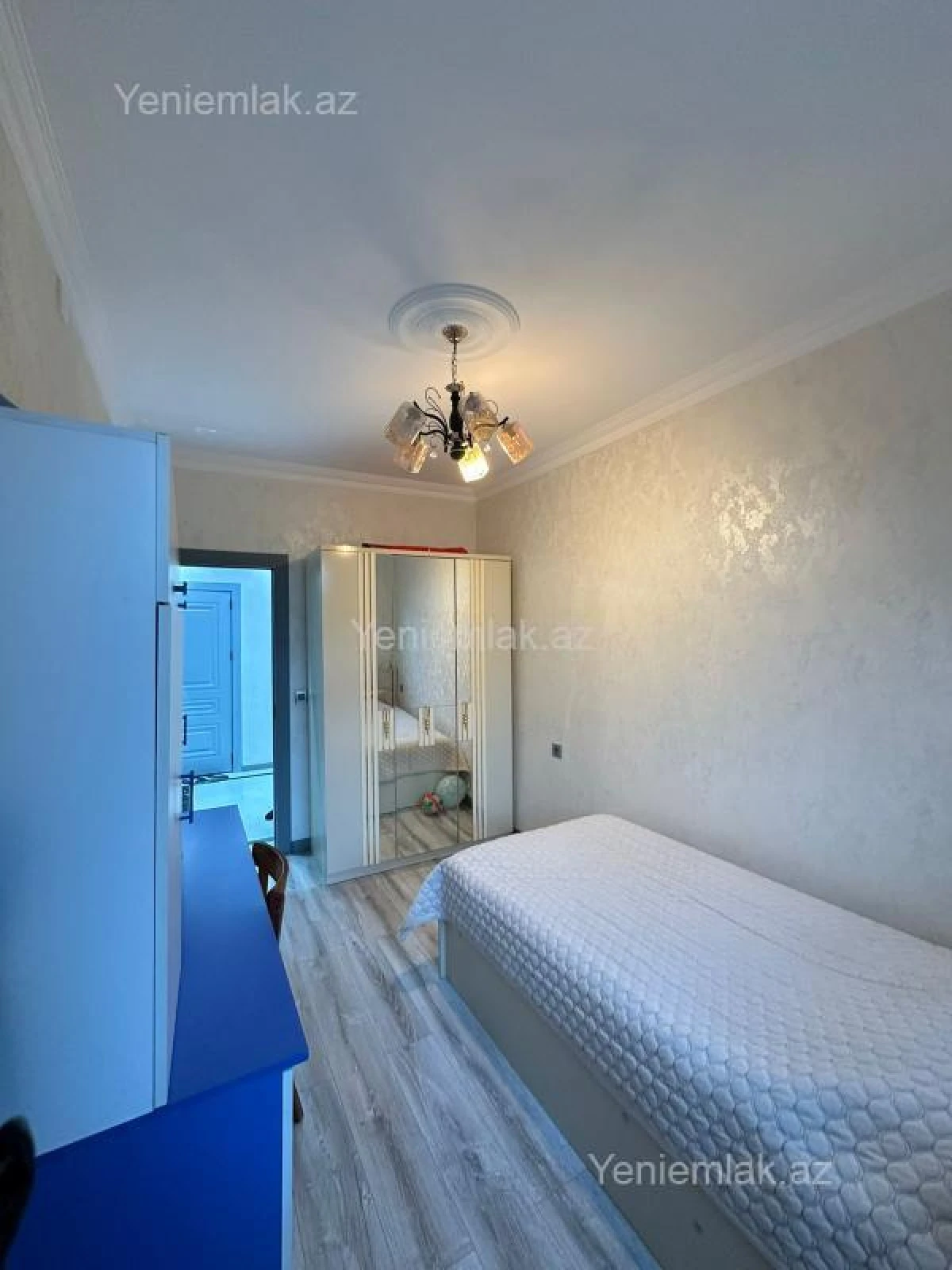 Satılır 4 otaqlı köhnə tikili 110 m²