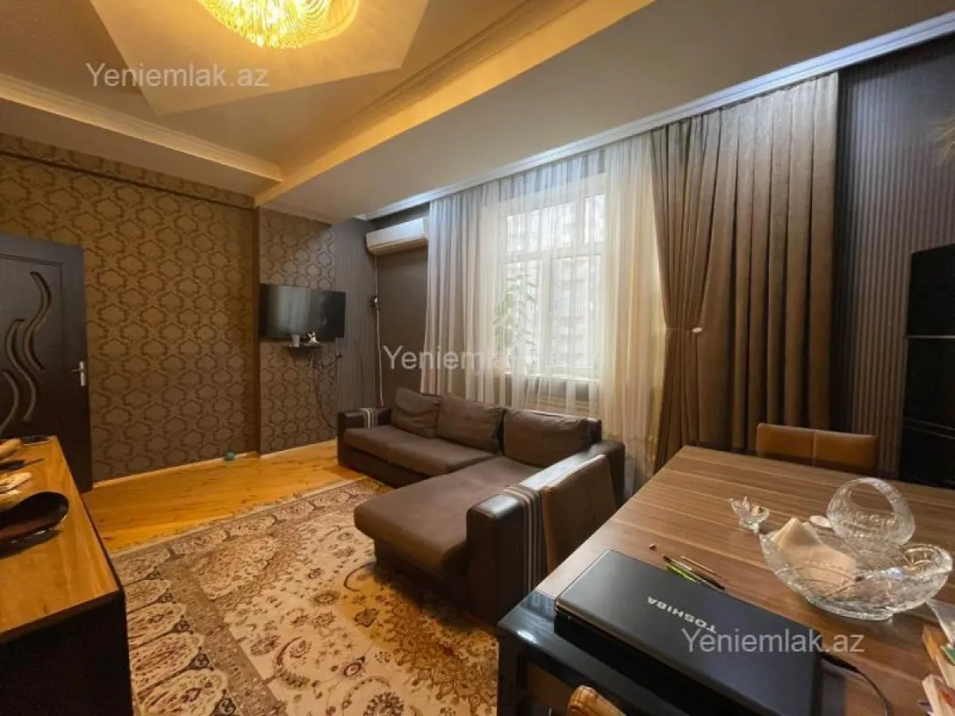 Satılır 3 otaqlı yeni tikili 80 m²