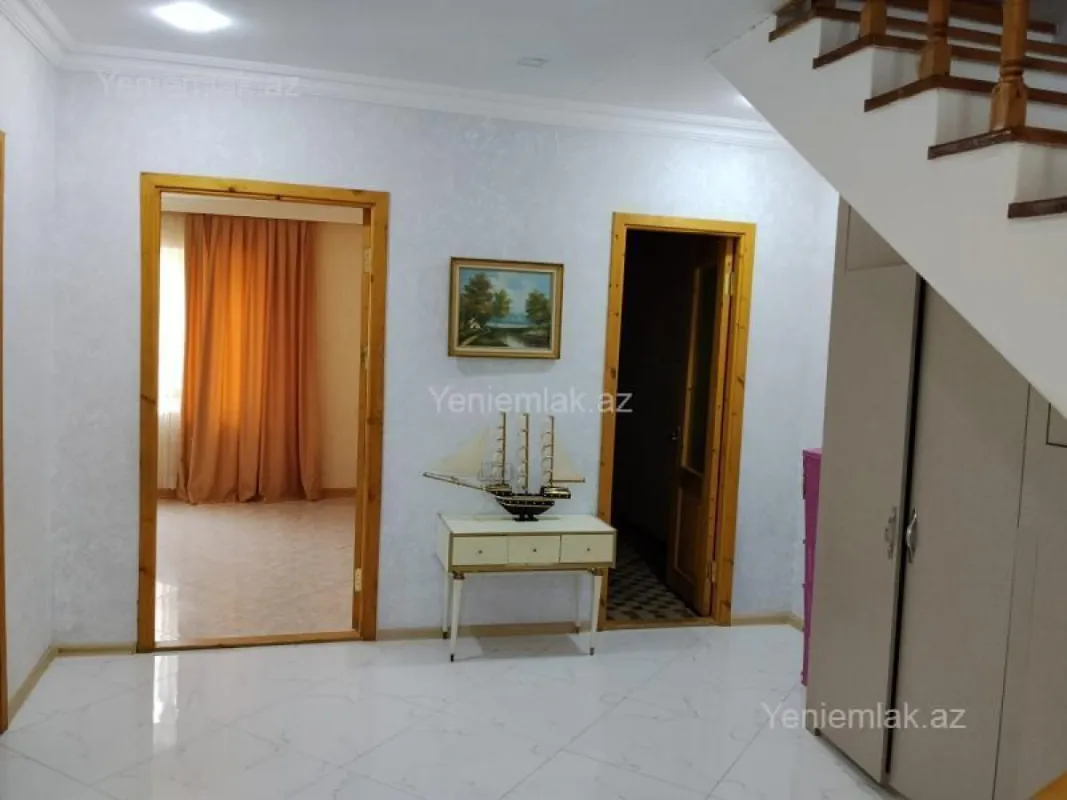Satılır 4 otaqlı həyət evi 150 m²