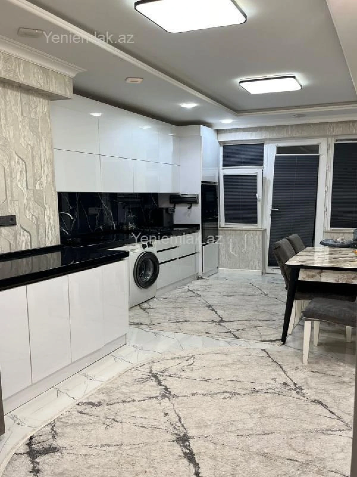 Satılır 3 otaqlı yeni tikili 122 m²
