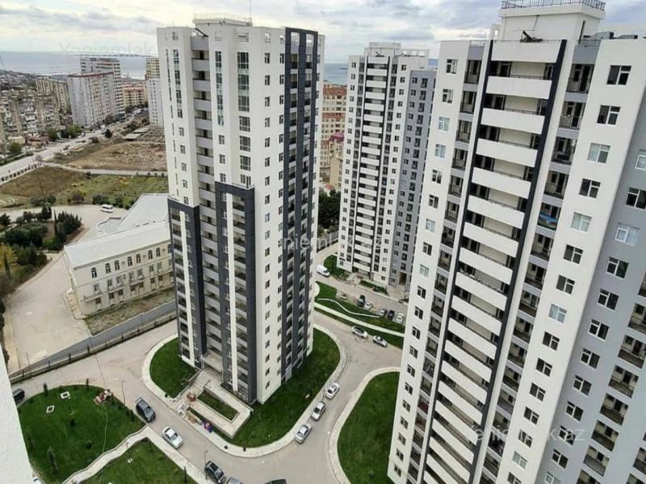 Satılır 3 otaqlı yeni tikili 122 m²