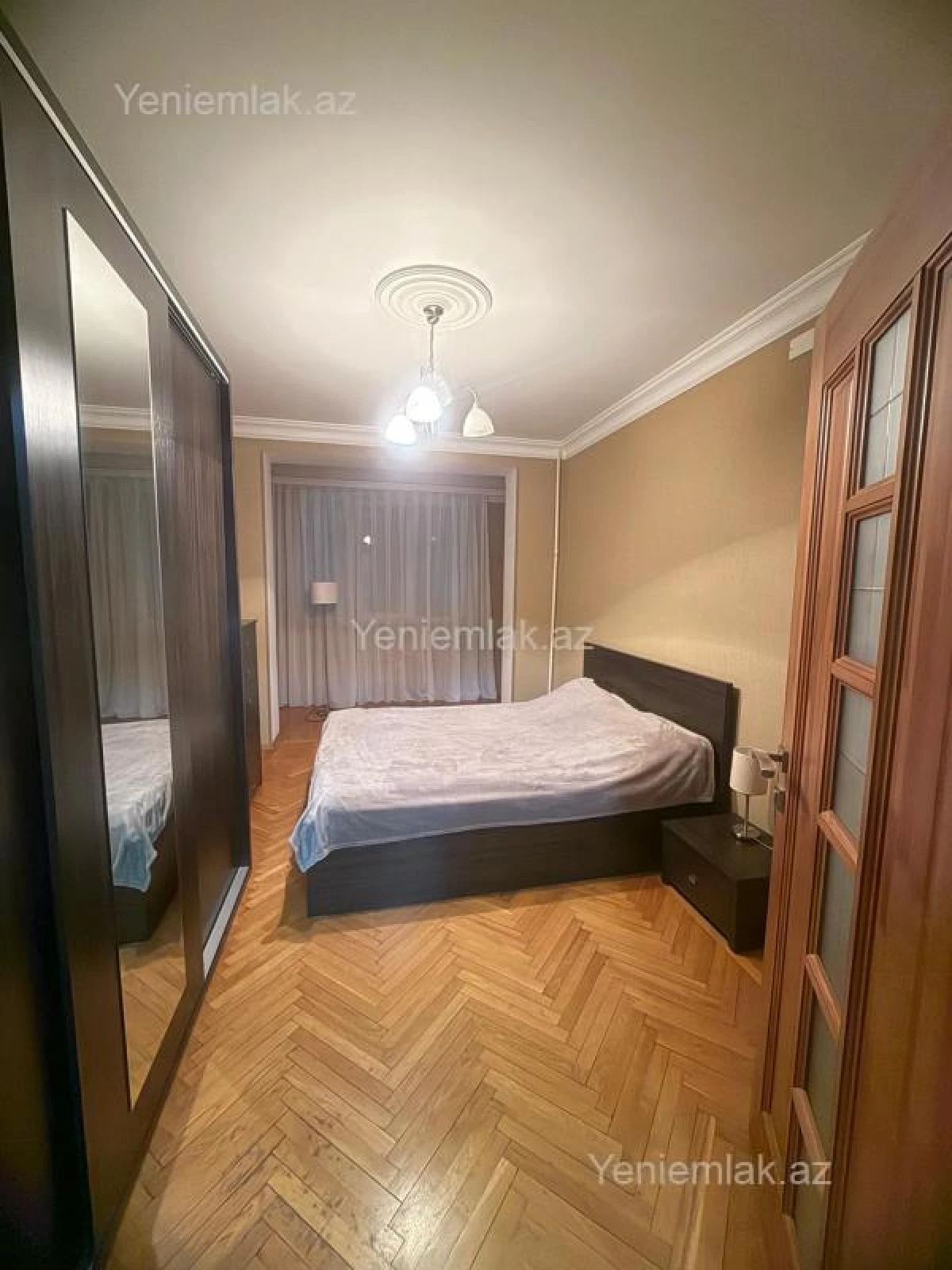 Satılır 3 otaqlı köhnə tikili 90 m²