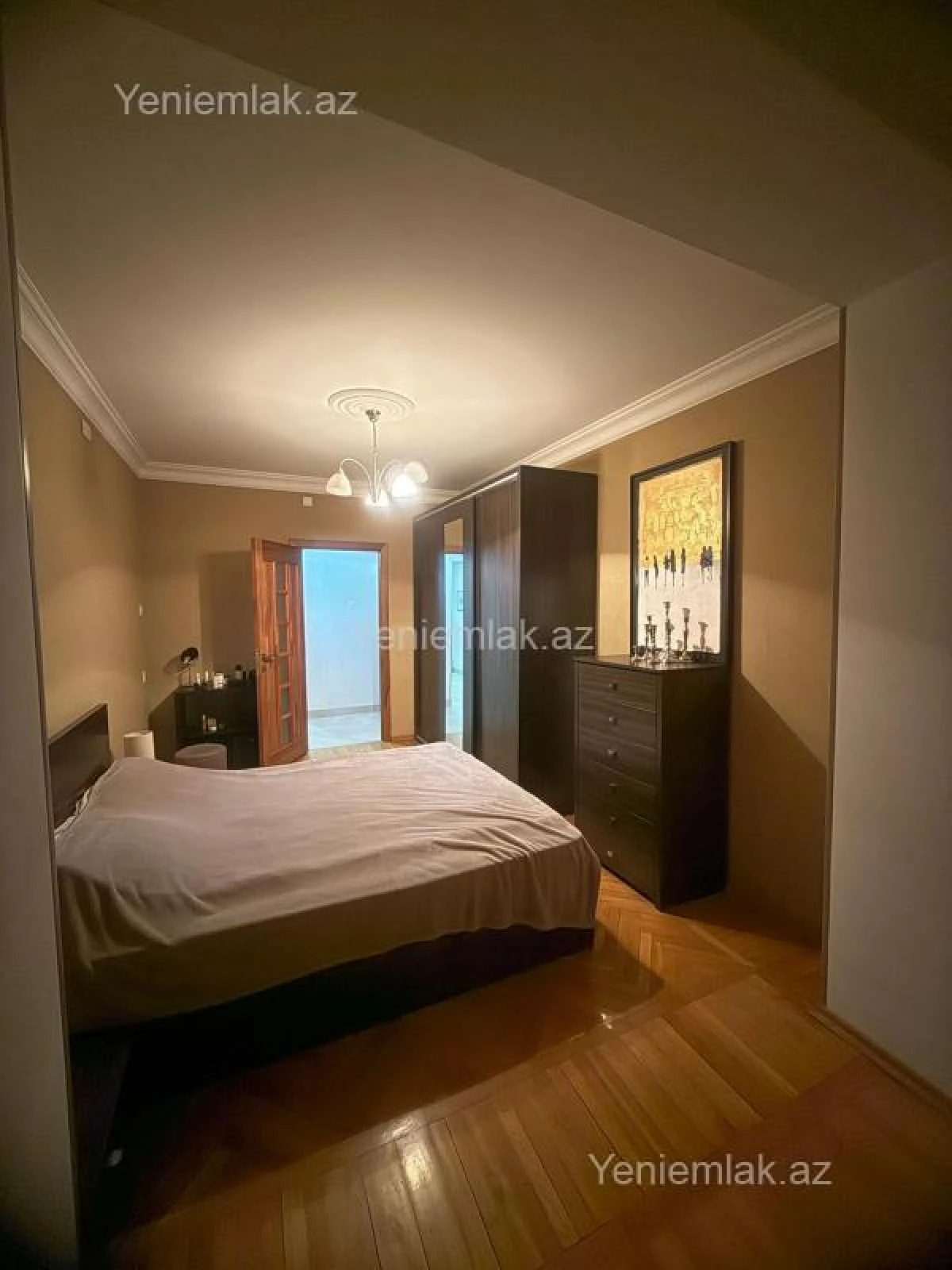Satılır 3 otaqlı köhnə tikili 90 m²